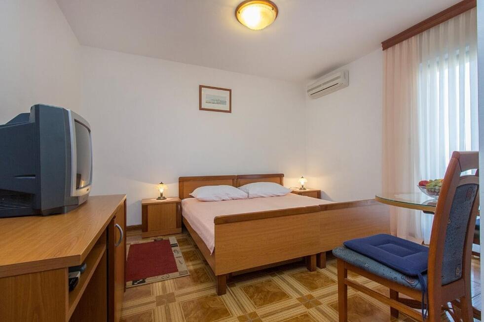 Apartments Tonimir 沃迪切 外观 照片