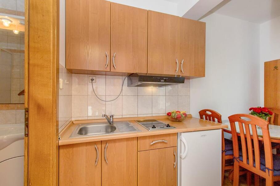 Apartments Tonimir 沃迪切 外观 照片