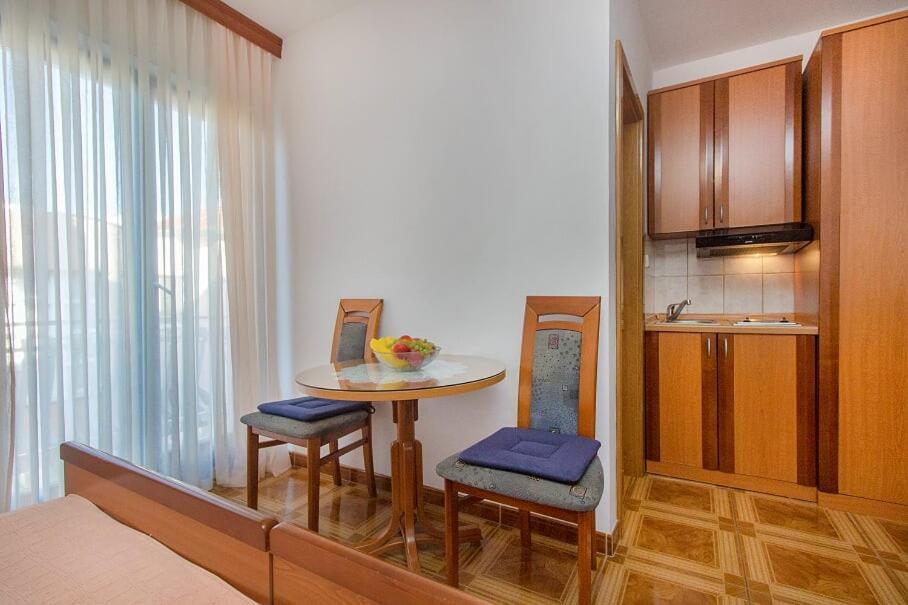 Apartments Tonimir 沃迪切 外观 照片